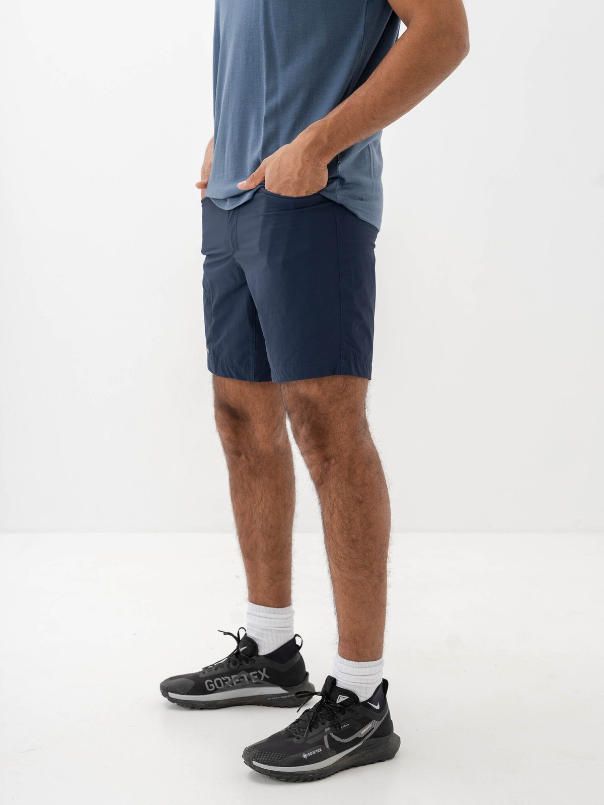 Bergans Vaagaa Light Softshell Shorts Men Navy Blue