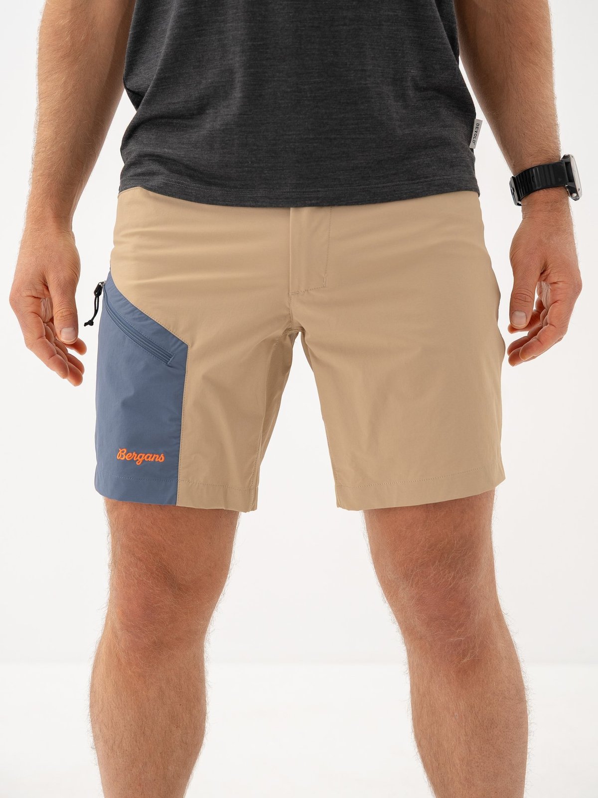 Bergans Vaagaa Light Softshell Shorts Men Warm Sand / Granite Blue