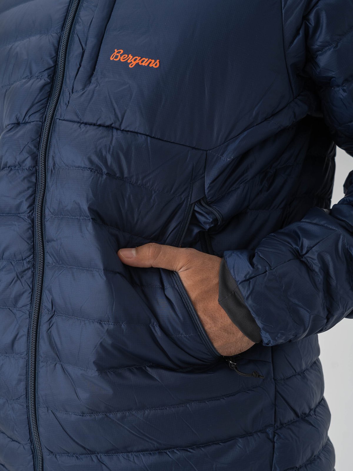 Bergans Vaagaa Light Down Jacket Hood Men Navy Blue / Alert Orange