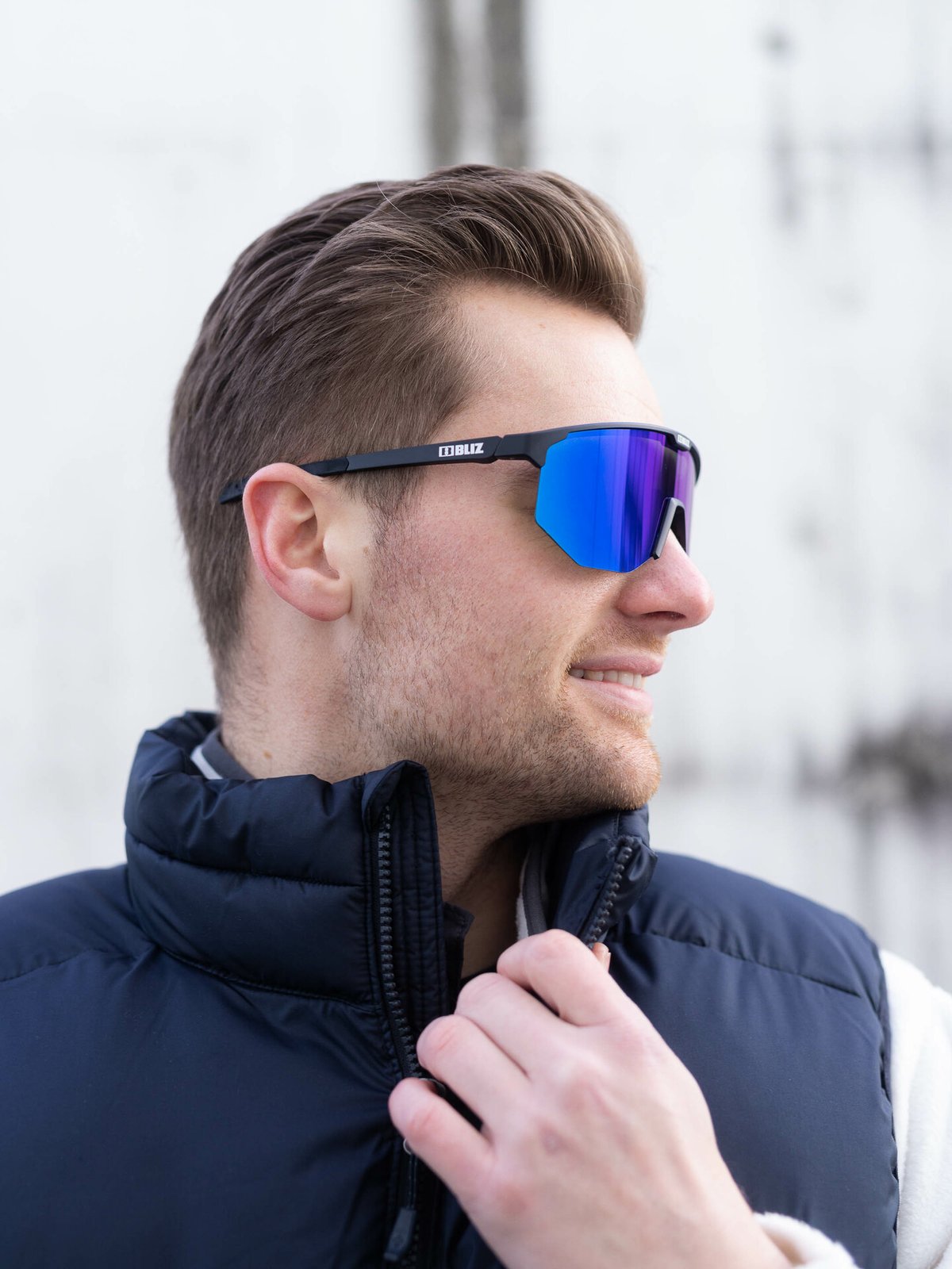 Bliz Hero Farge: Matt Black / Linse: Brown w Blue Multi