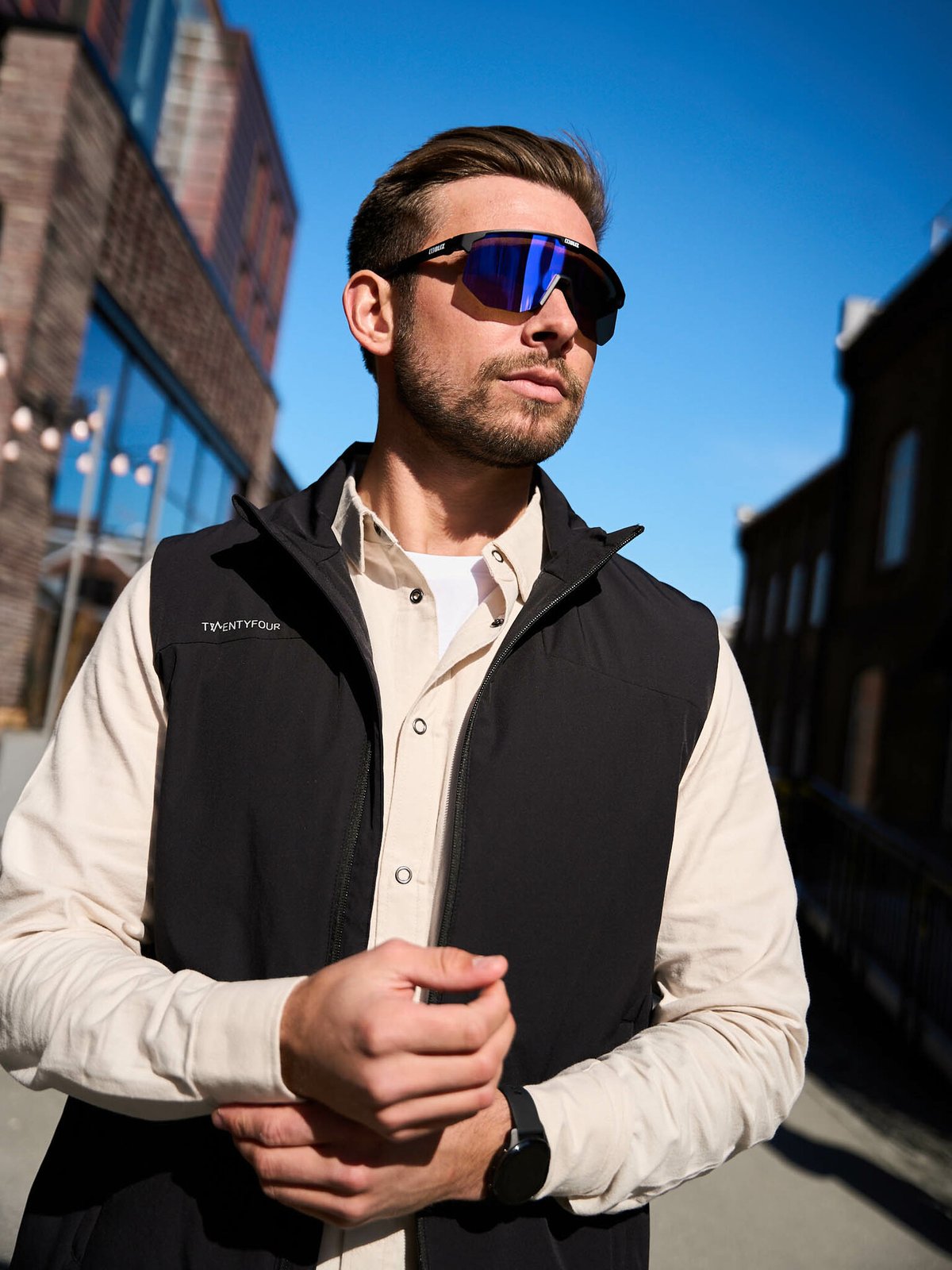 Bliz Hero Ramme: Matt Black / Glass: Brown Blue