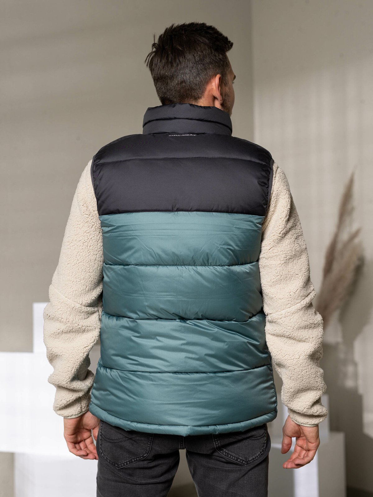 Columbia Pike Lake Vest Metal Shiny, Shark