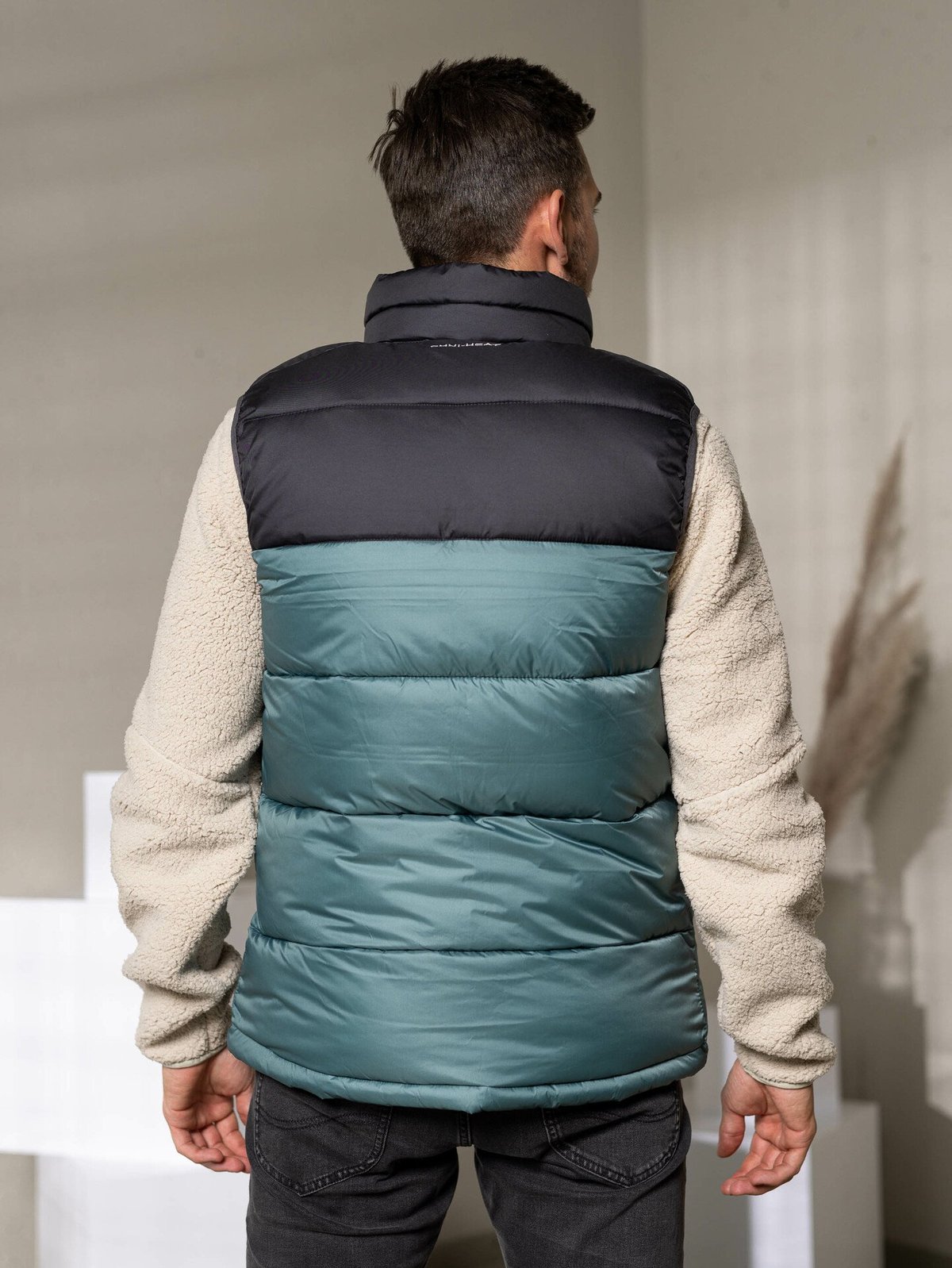 Columbia Pike Lake Vest Metal Shiny, Shark