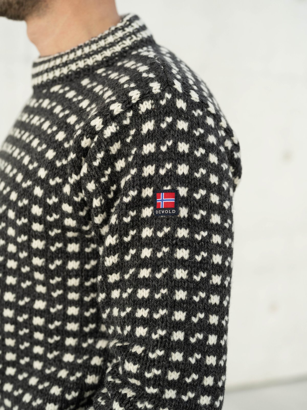 Devold Islender Crew Neck Anthracite/Offwhite
