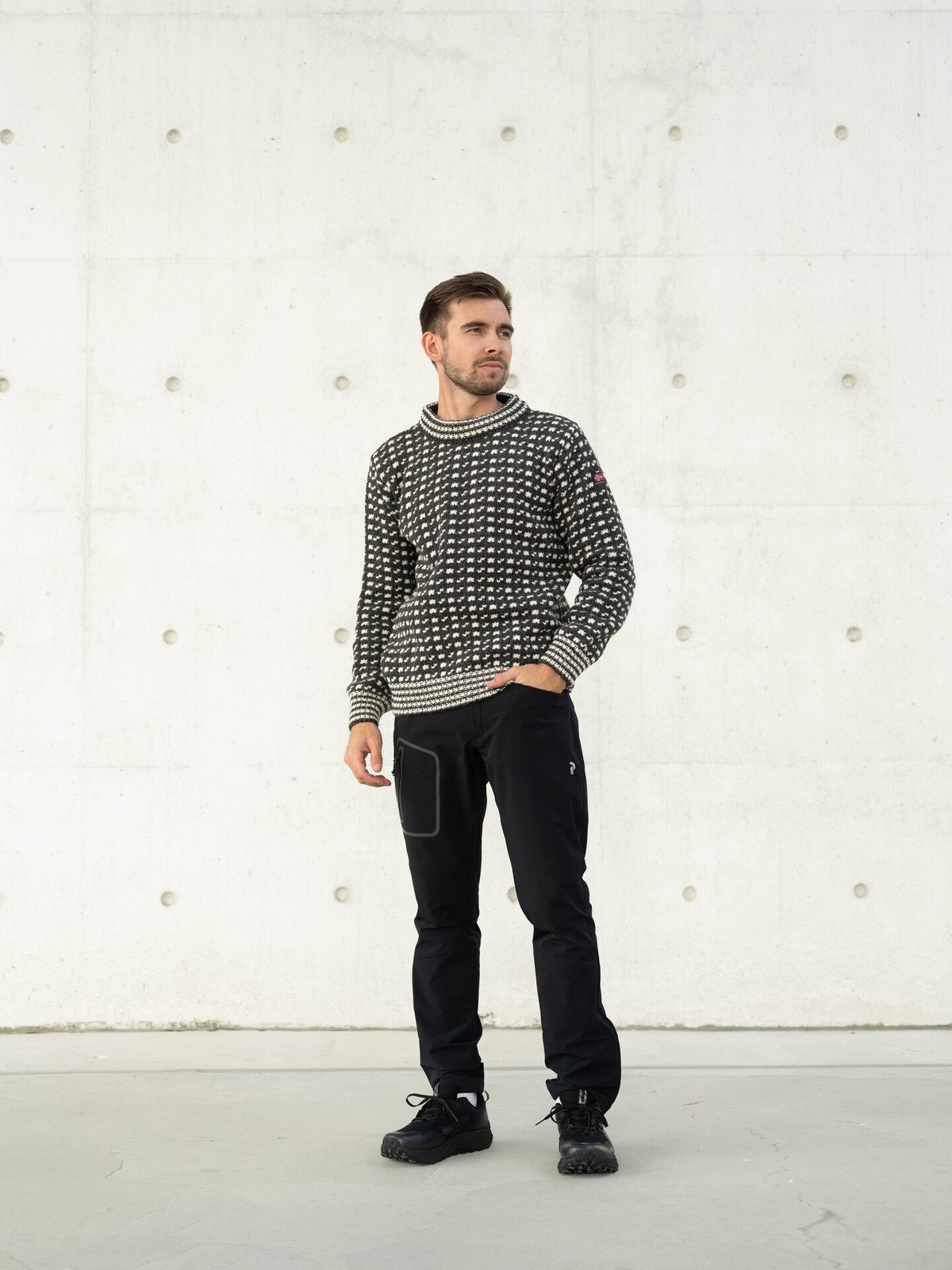 Devold Islender Crew Neck Anthracite/Offwhite