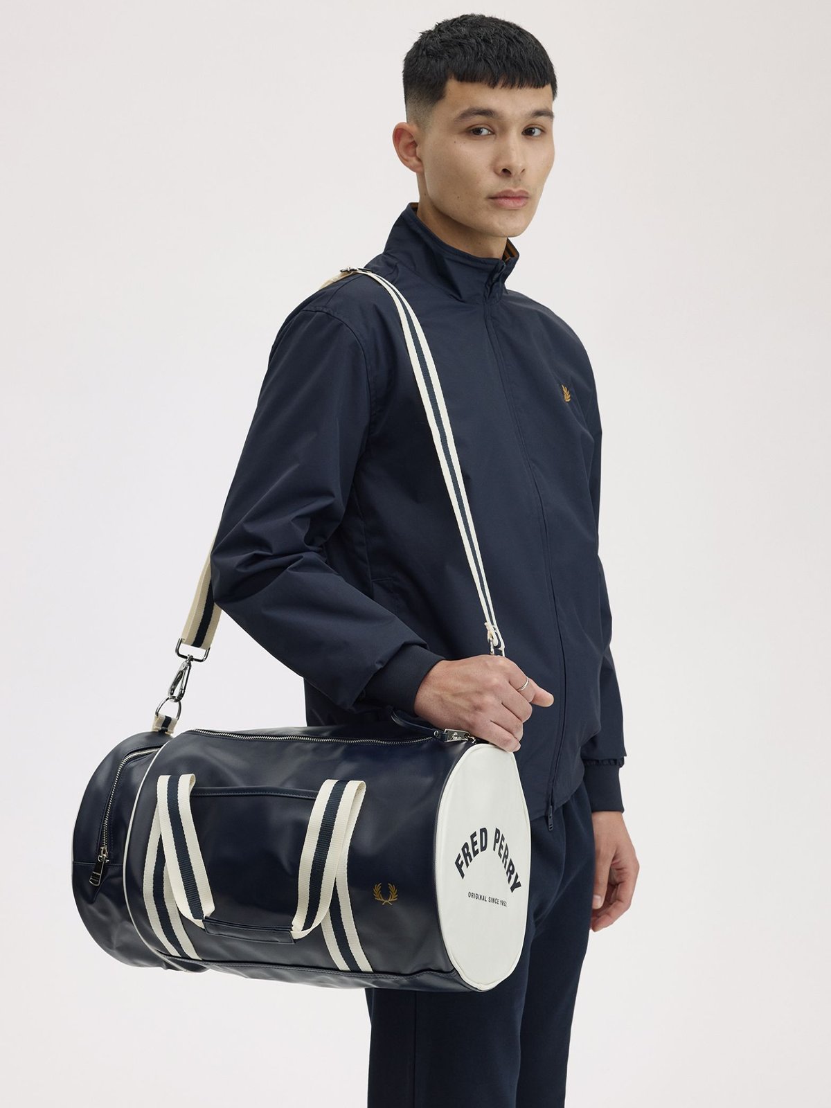 Fred Perry Classic Barrel Bag Navy / Ecru