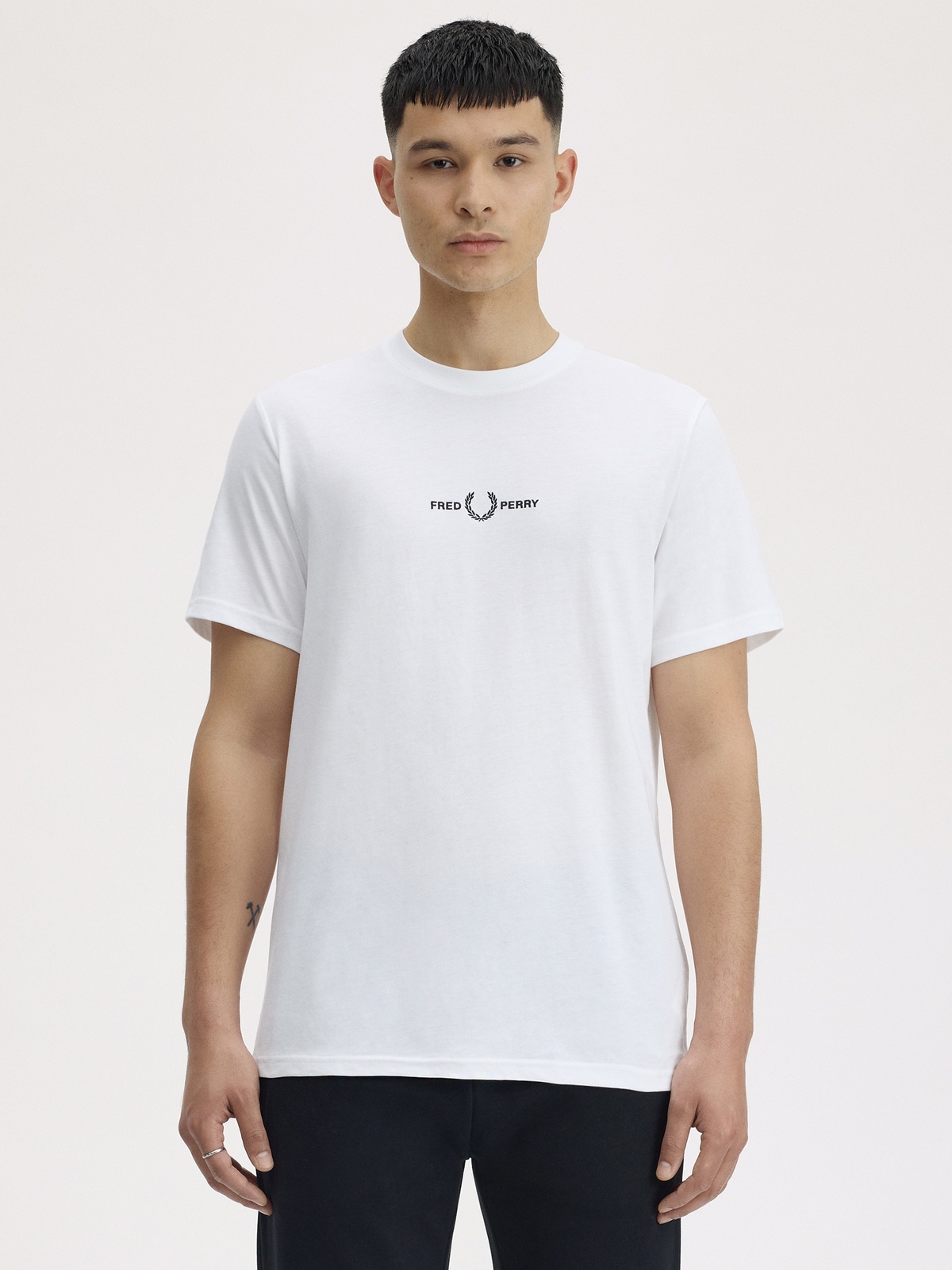 Fred Perry Embroidered Tee Hvit