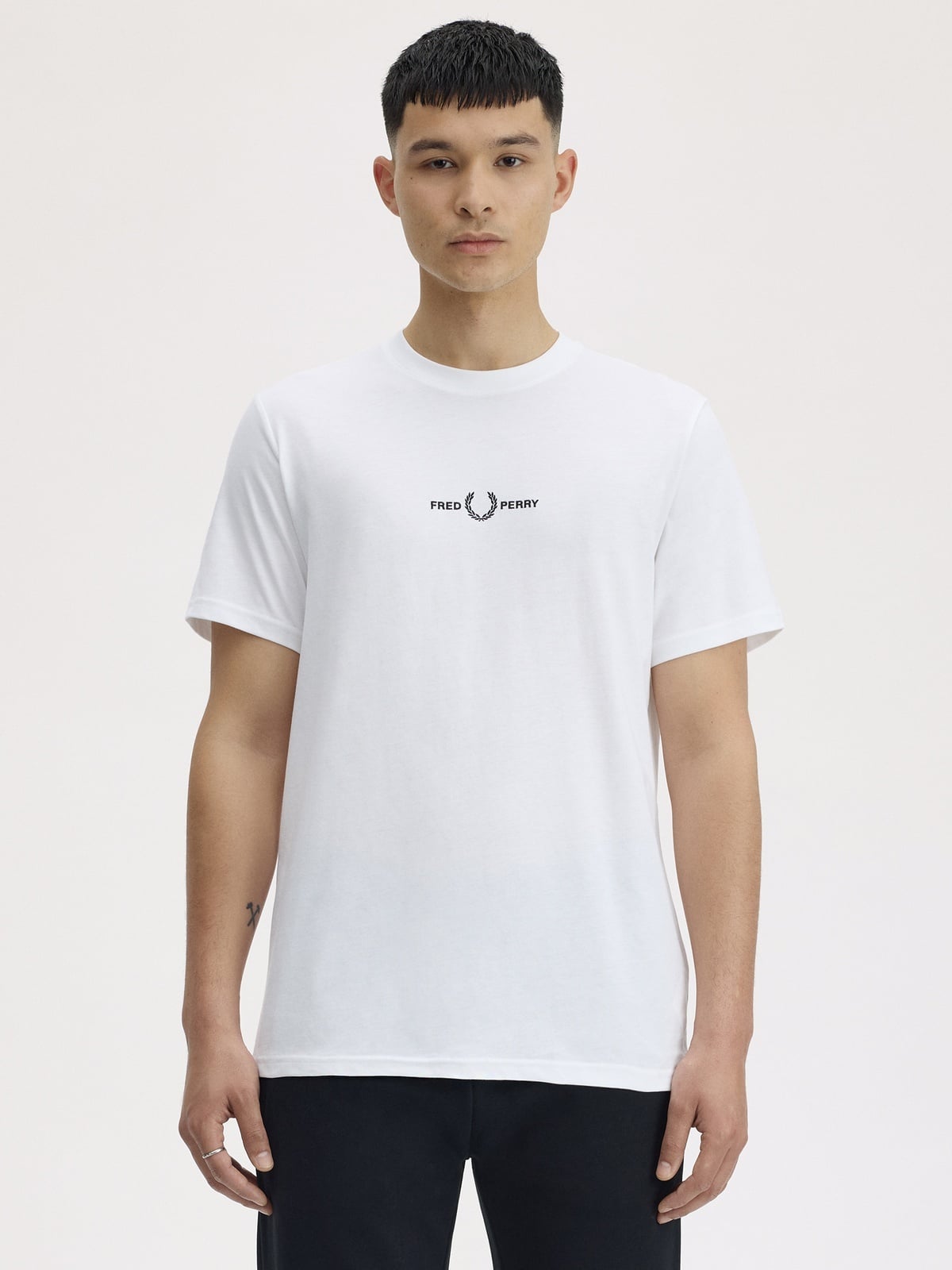 Fred Perry Embroidered Tee Hvit