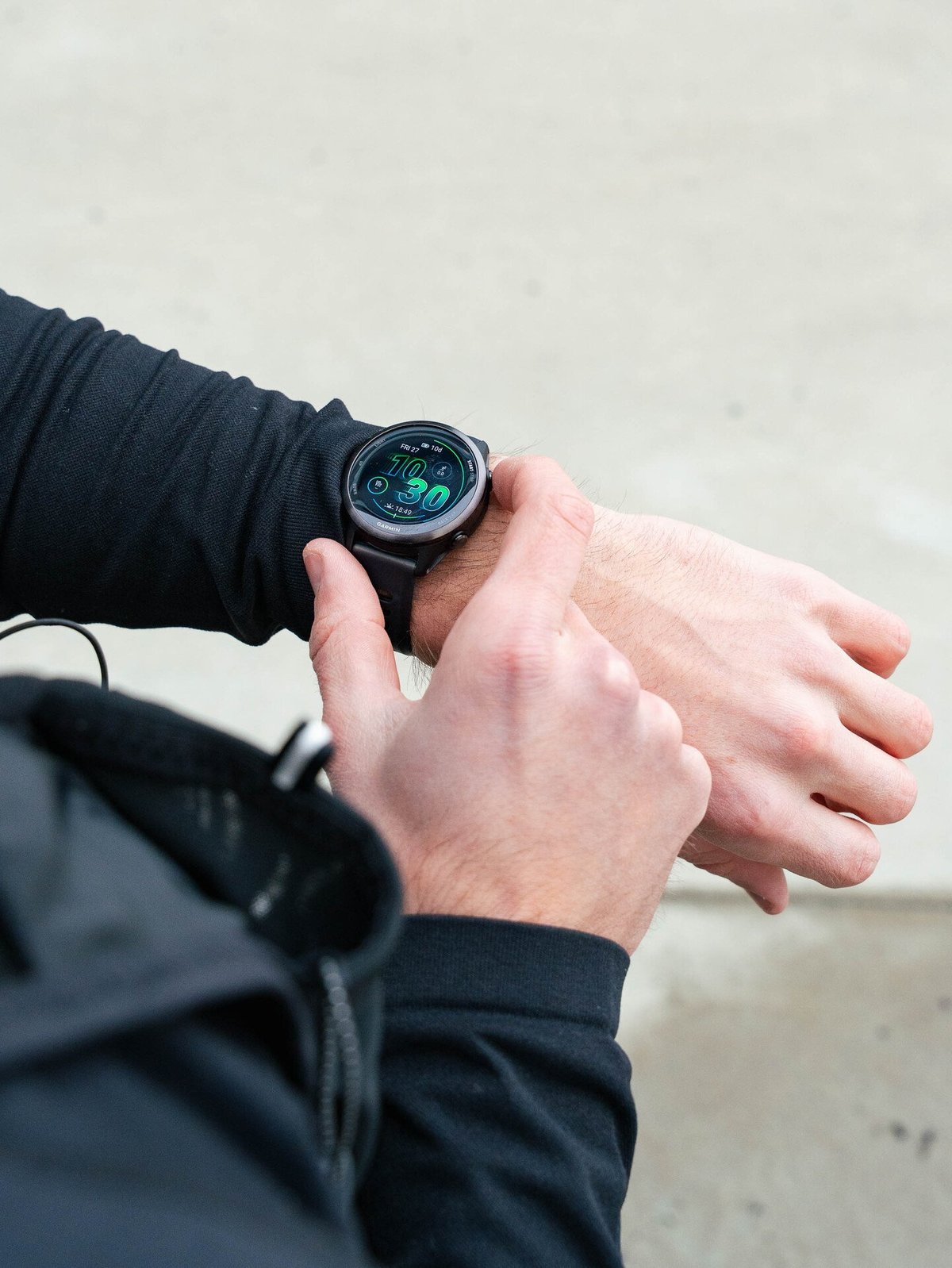 Garmin Forerunner 570 - 42mm Sort