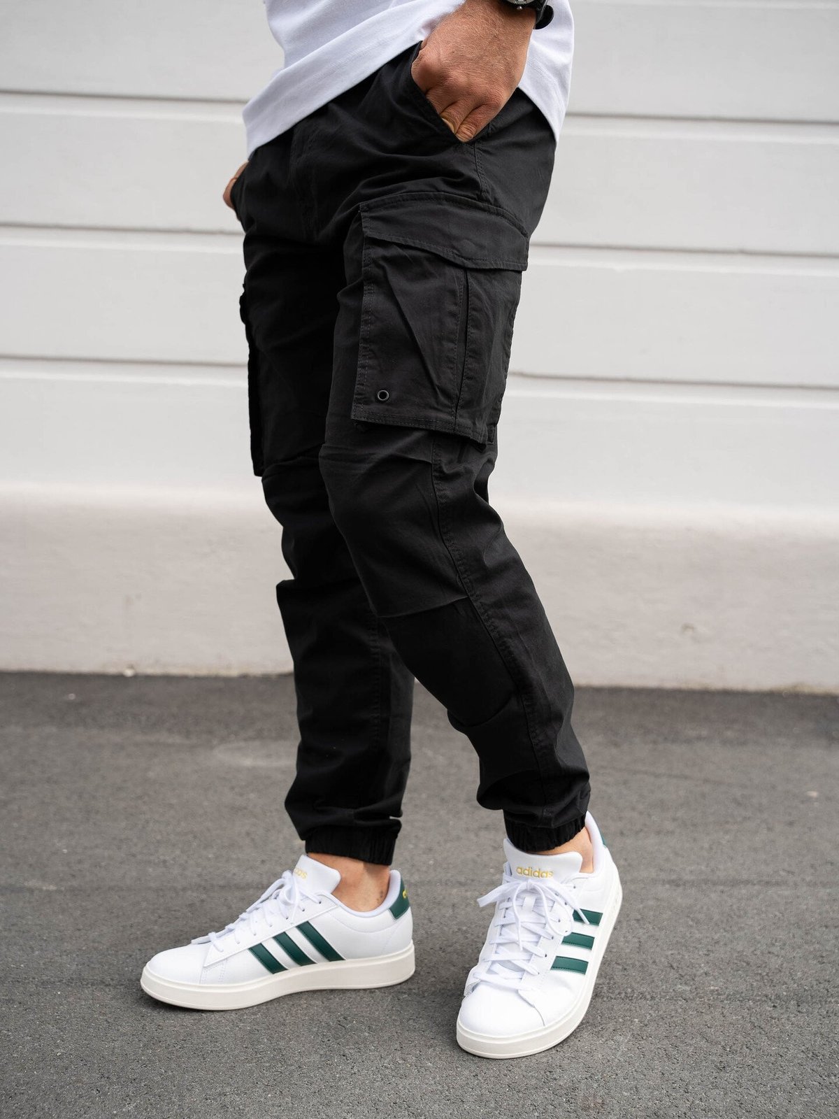 Jack and Jones Kane Noah Cuffed Cargo Black