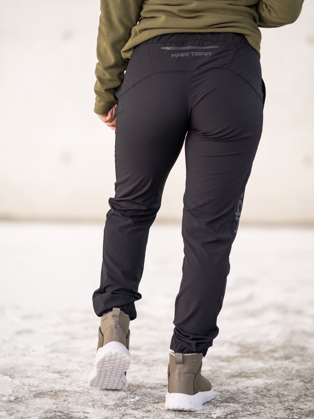 Kari Traa Myrblå Pant Black - Get Inspired Exclusive Collection