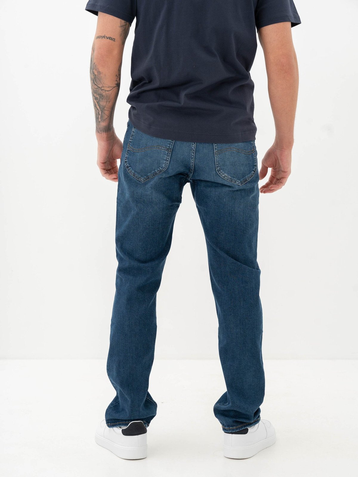 Lee X Straight Vanadi