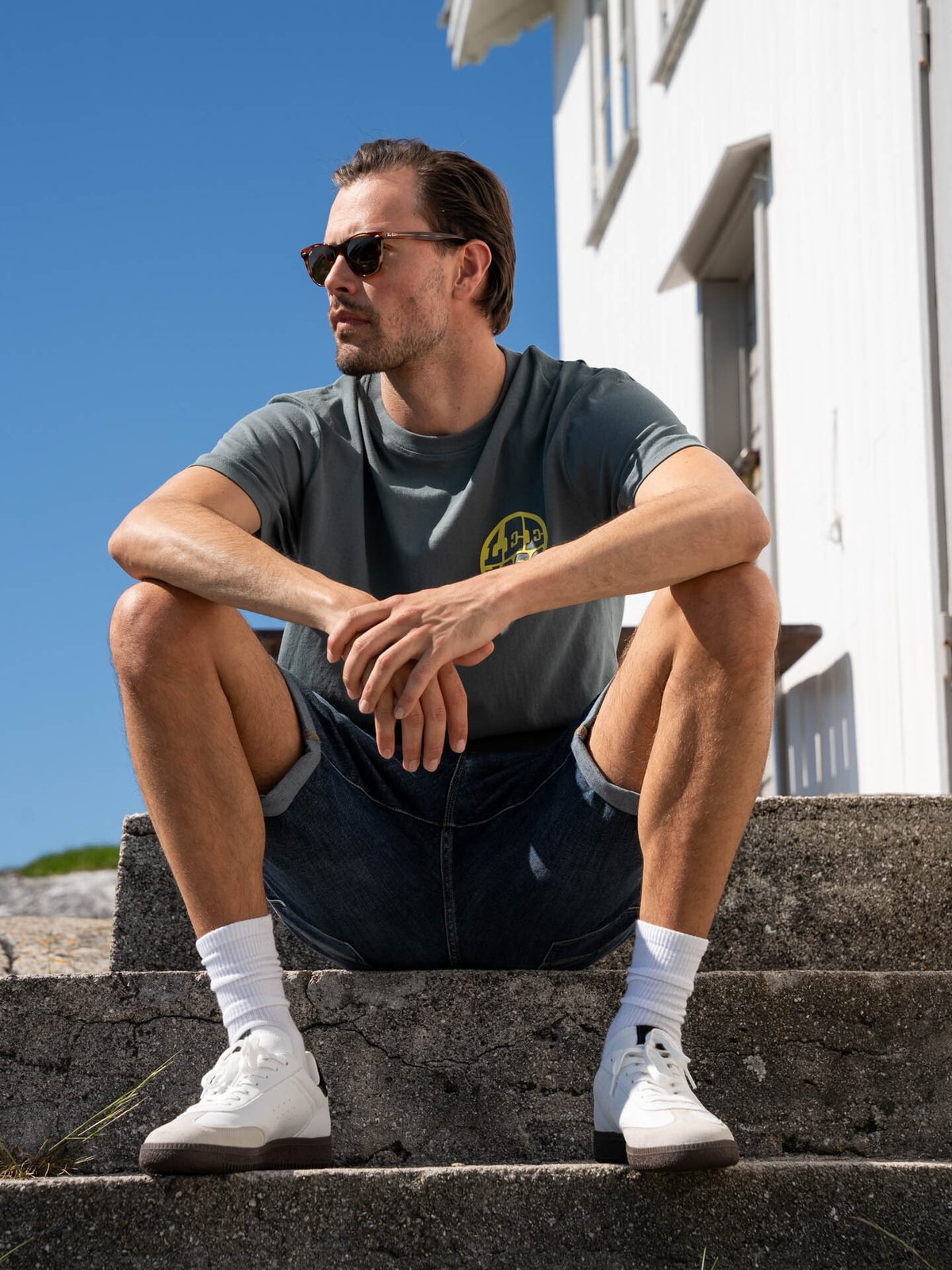 Lee Short Sleeve Relaxed Tee Summit