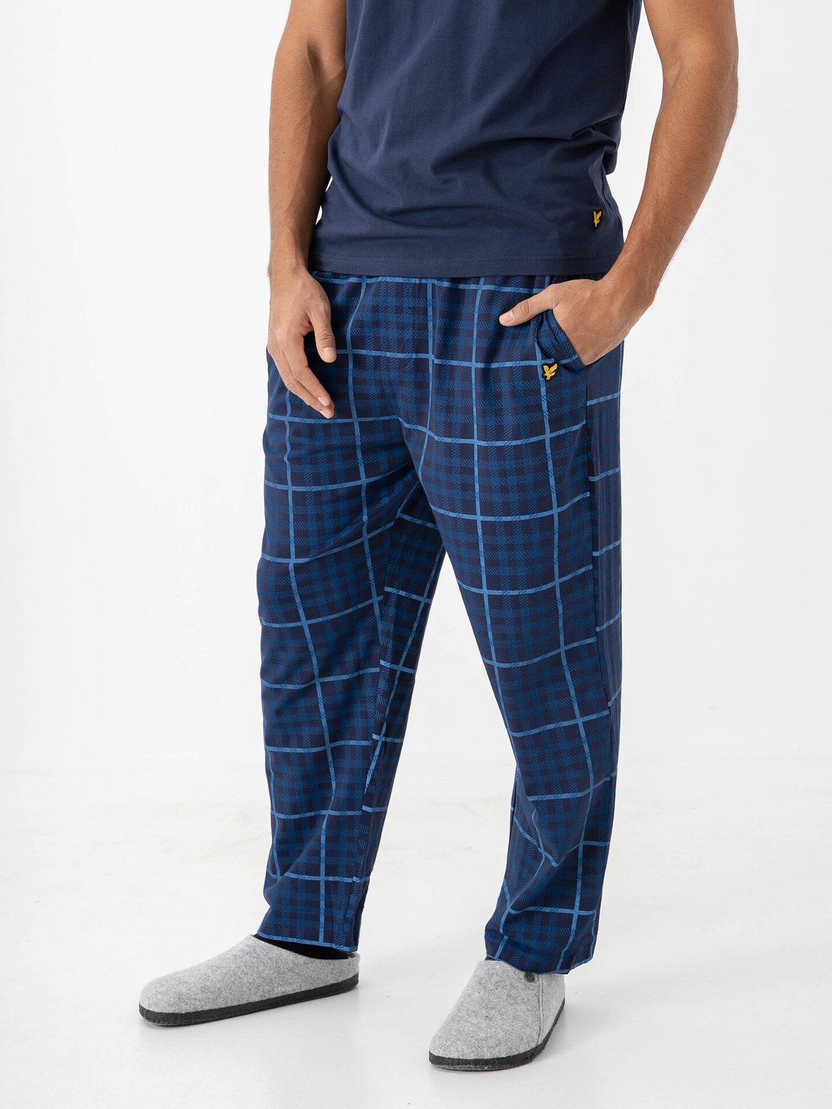 Lyle & Scott T-shirt And Check Print Pant Set Blå