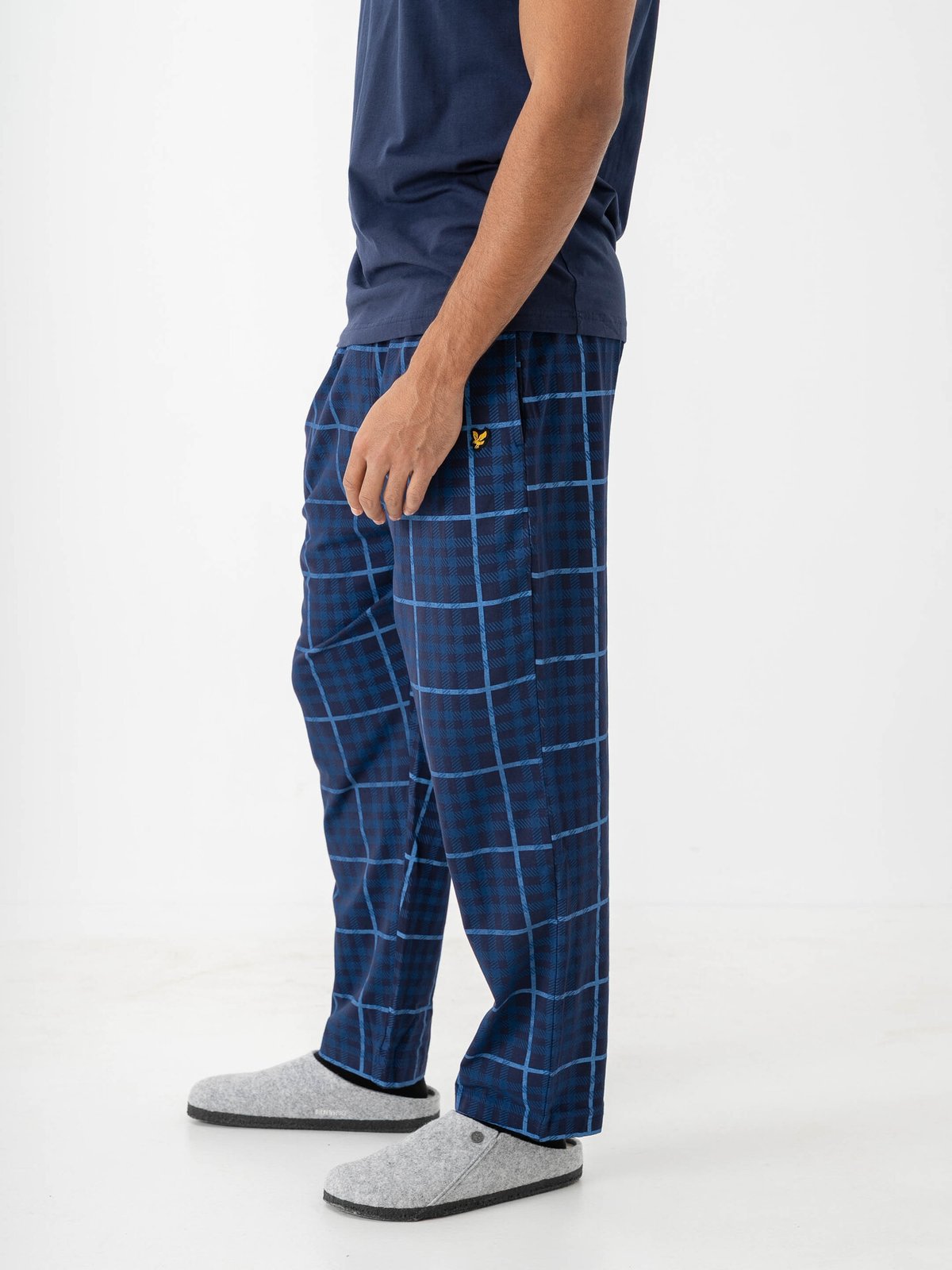 Lyle & Scott T-shirt And Check Print Pant Set Blå