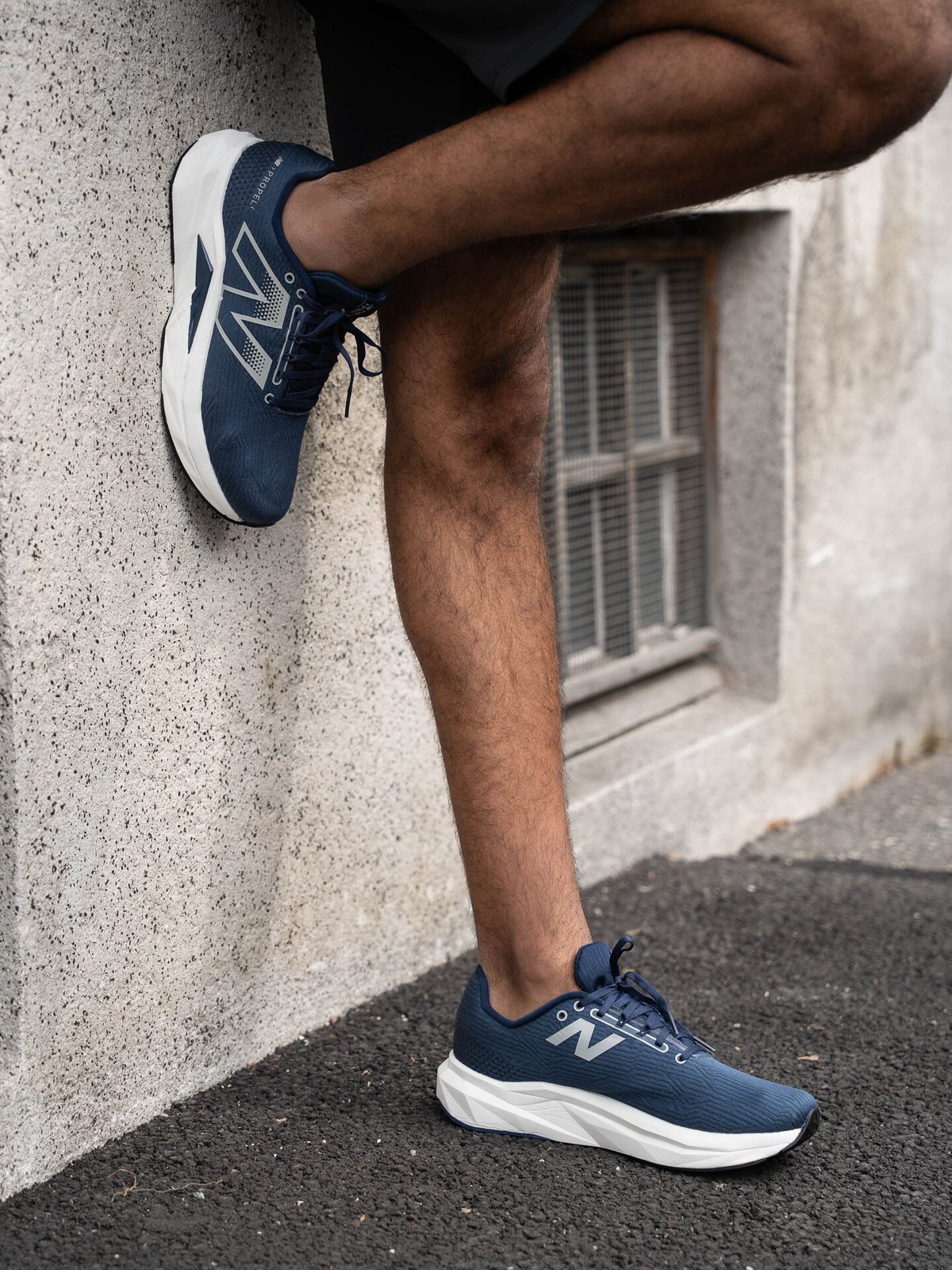 New Balance FuelCell Propel V4 Nb navy with light arctic grey and white