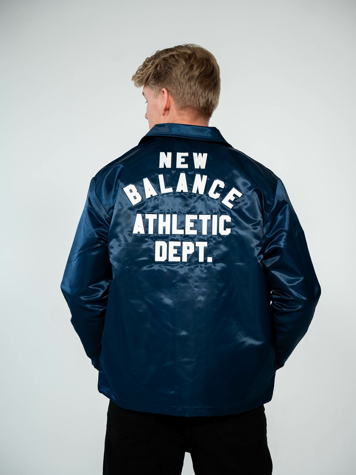 New Balance Sportswear's Greatest Hits Coaches Jacket Blå
