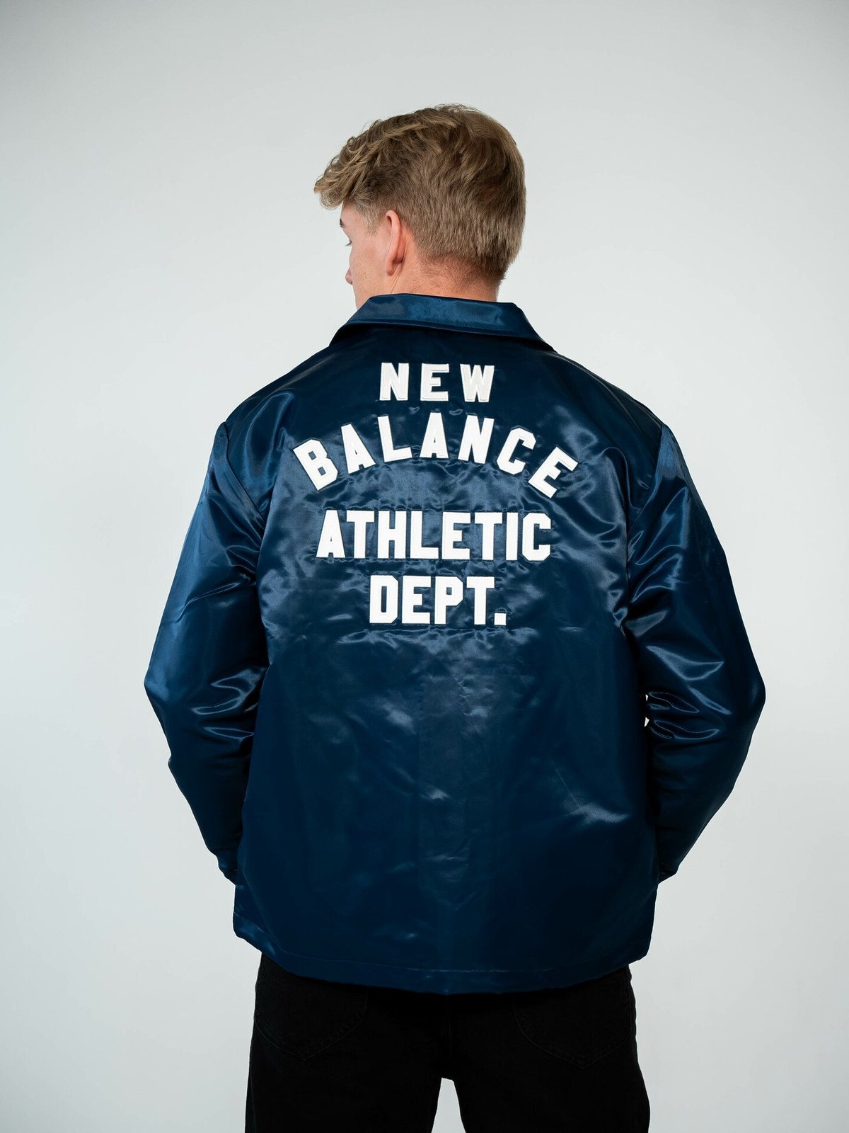 New Balance Sportswear's Greatest Hits Coaches Jacket Blå