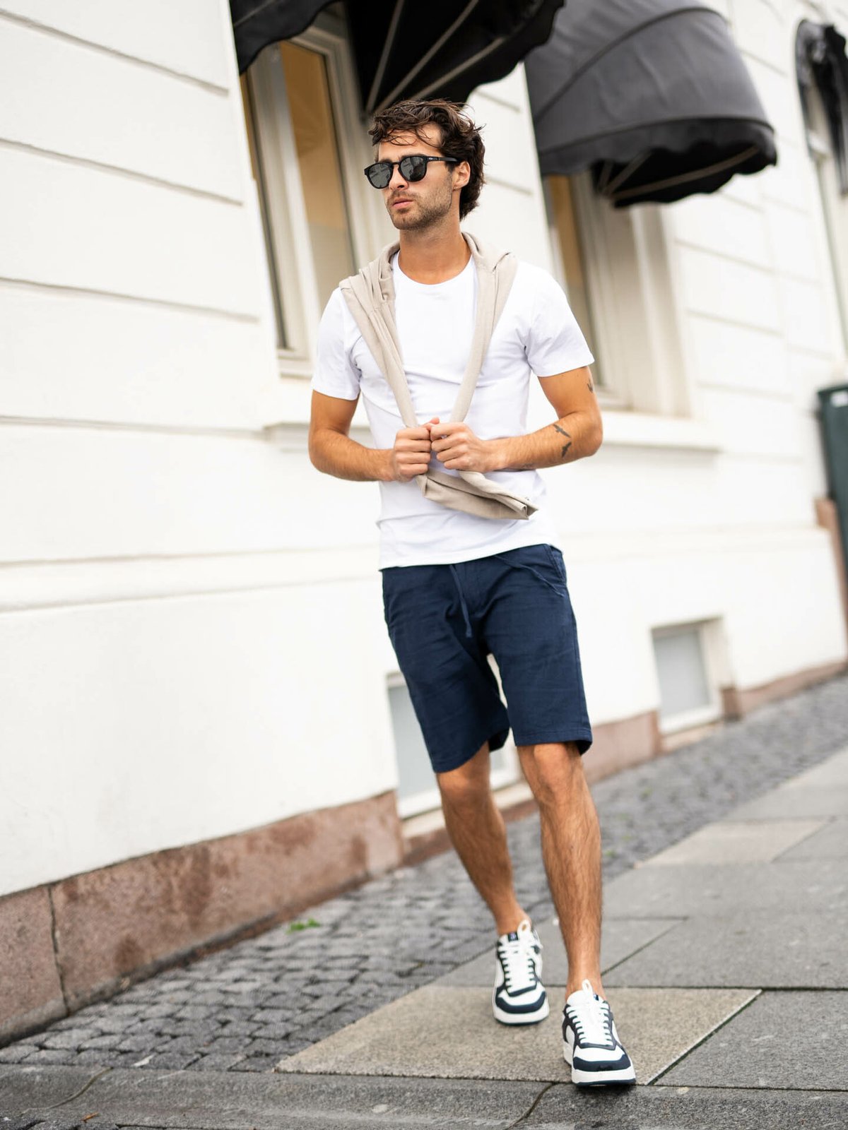 Noodles Barge Navy white