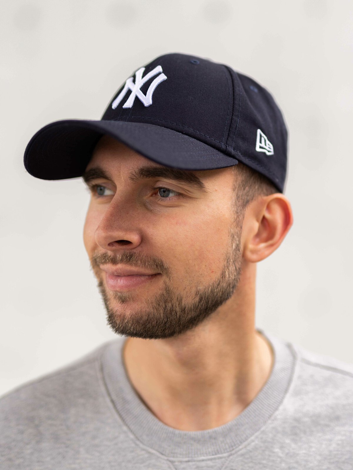 New Era 9FORTY League Essential Navy / White