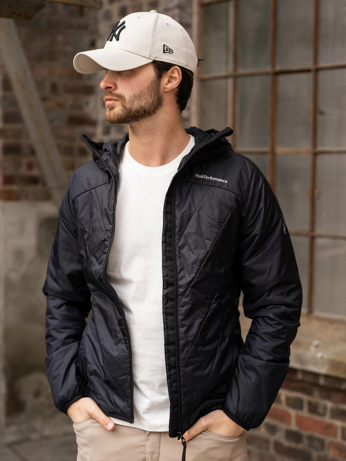 New Era 9FORTY League Essential Beige