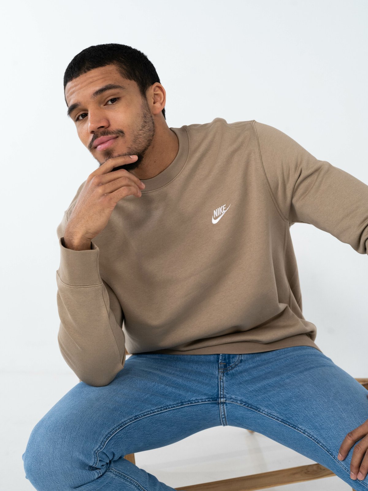 Nike Club Fleece Crew Khaki / White