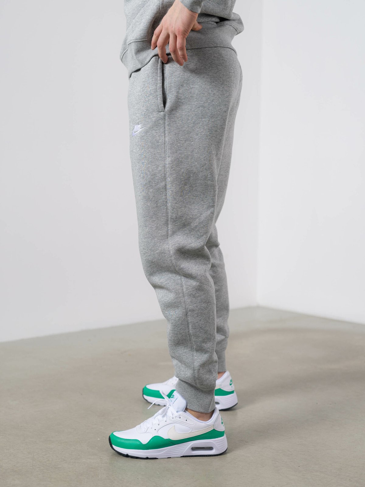 Nike Club Fleece Pant Dark Grey Heather/Matte Silver/Hvit