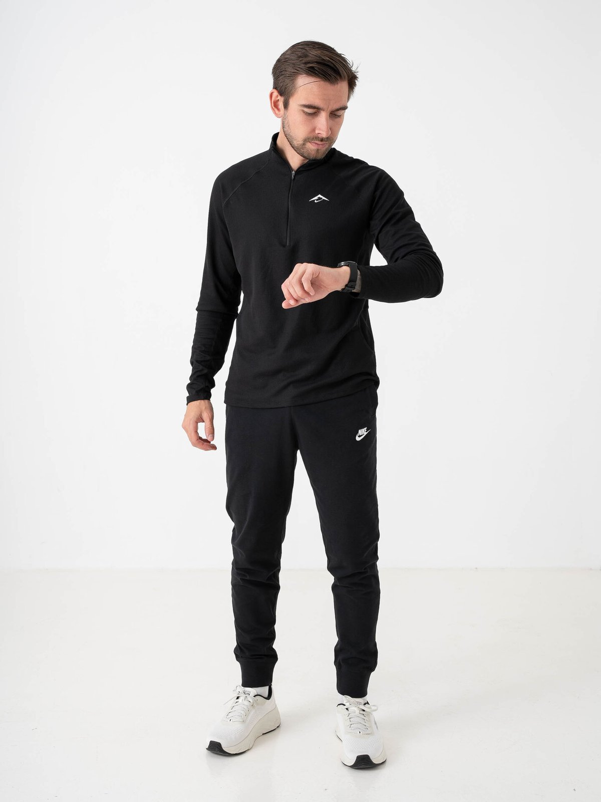 Nike Sportswear Club Jersey Jogger Svart/Svart/Hvit