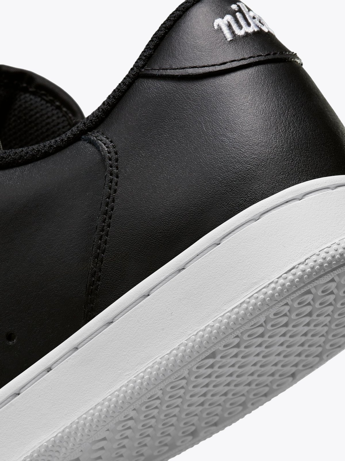 Nike Court Vintage Sort