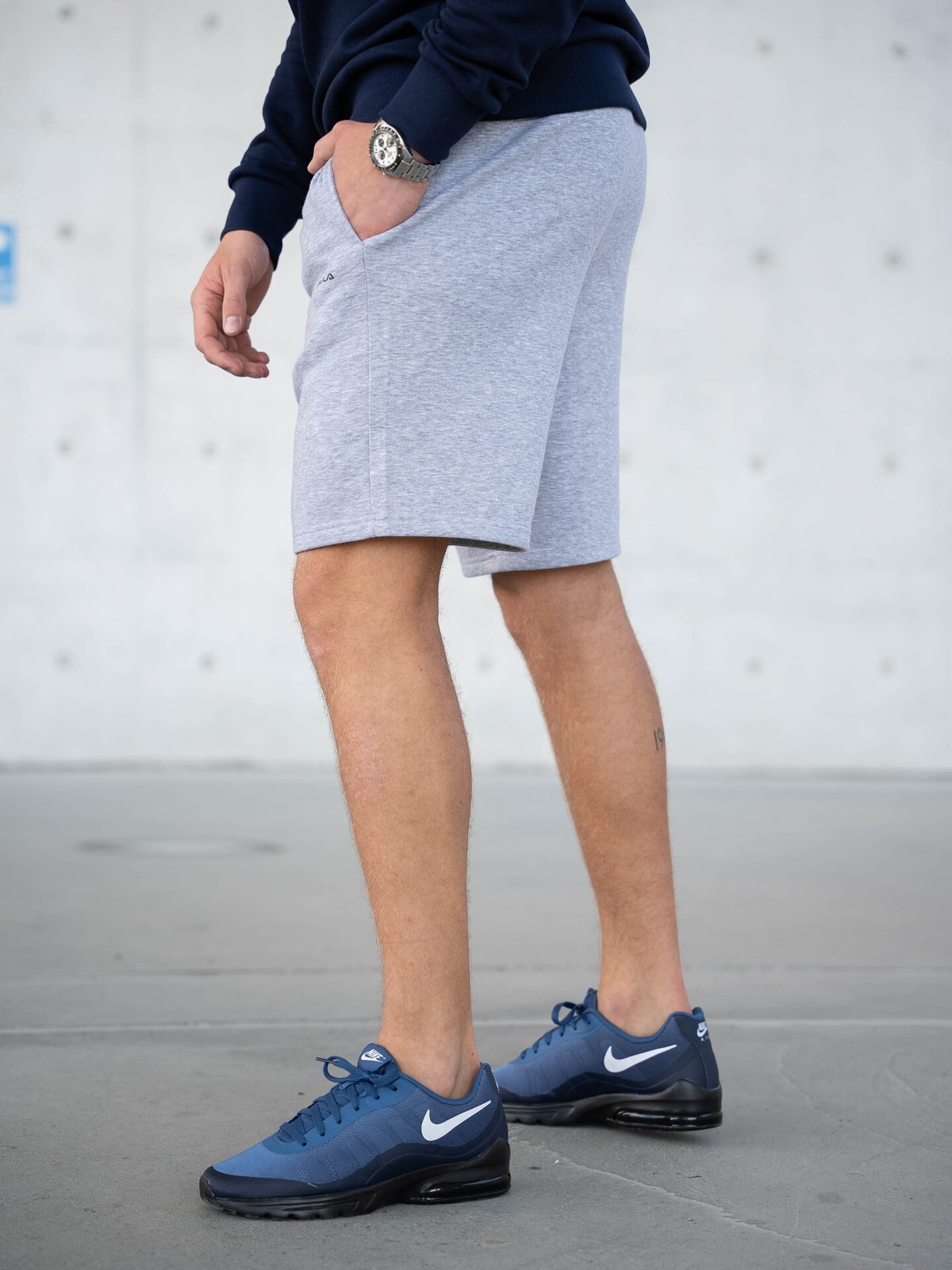 Nike Air Max Invigor Obsidian / White Mystic / Navy Black