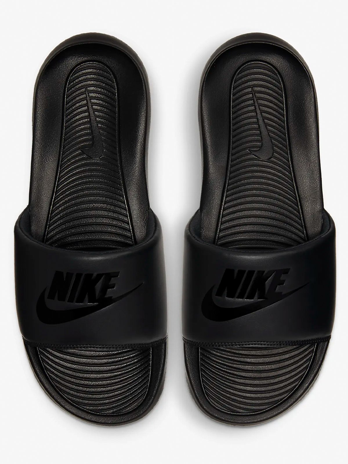 Nike Victori One Black