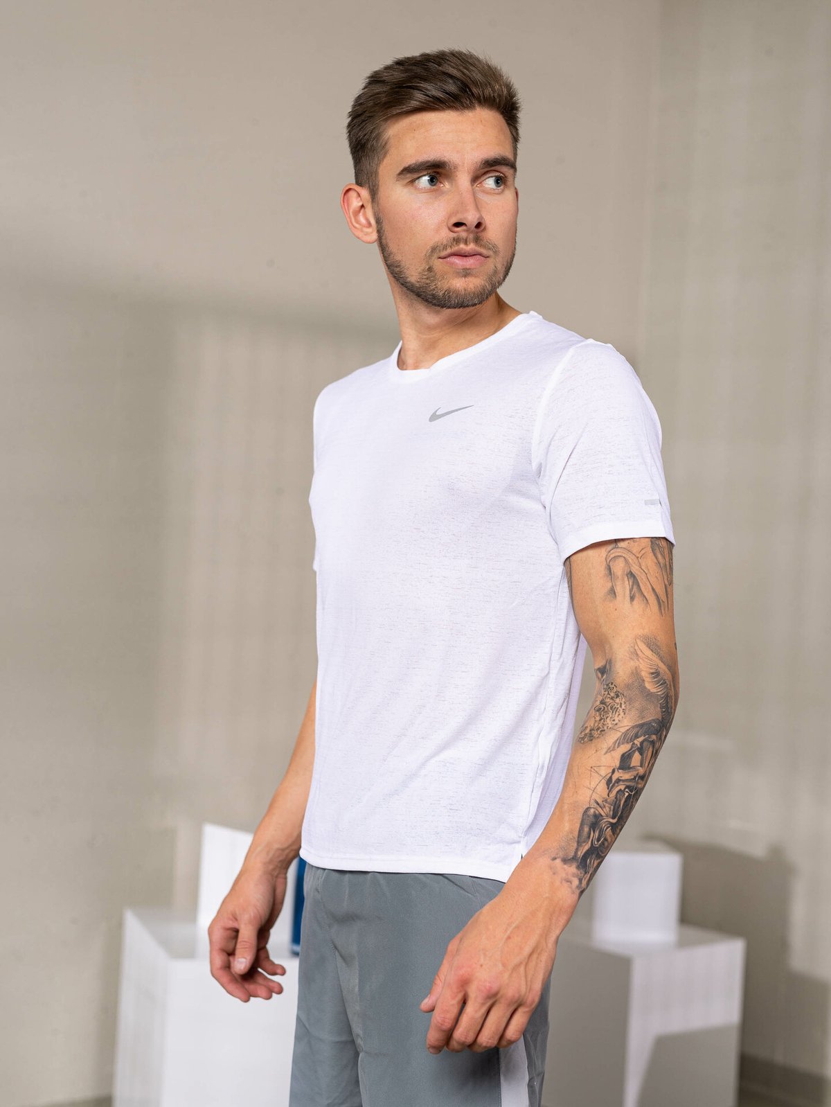 Nike Dri-Fit Miler Top Short Sleeve Hvit