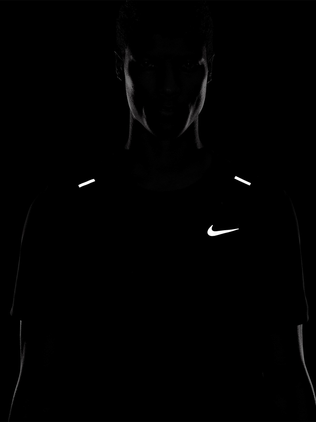 Nike Dri-Fit Rise 365 Short Sleeve Svart