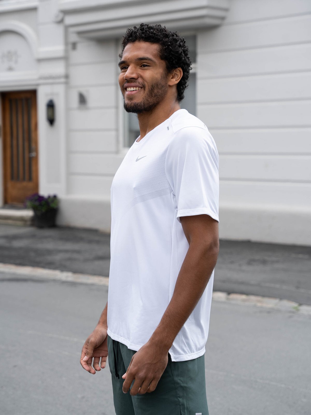 Nike Dri-Fit Rise 365 Short Sleeve White