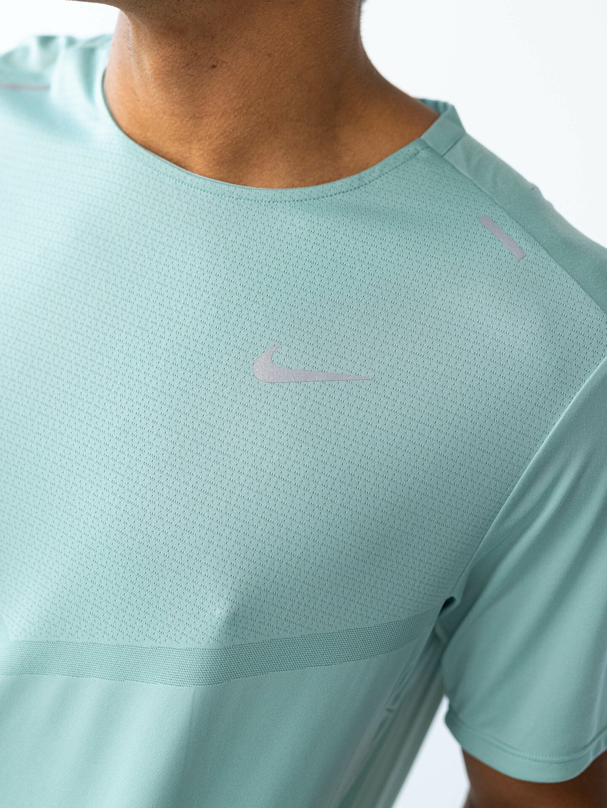 Nike Dri-Fit Rise 365 Short Sleeve Mineral / Reflective Silver