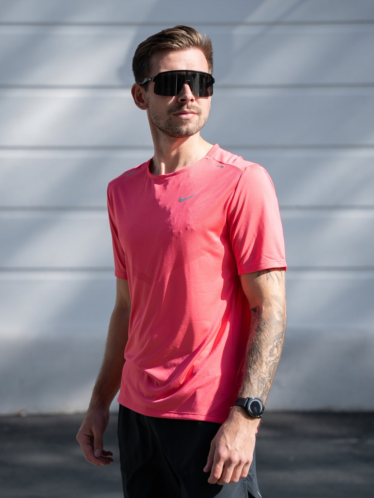 Nike Dri-Fit Rise 365 Short Sleeve Asther Pink / Reflective Silver