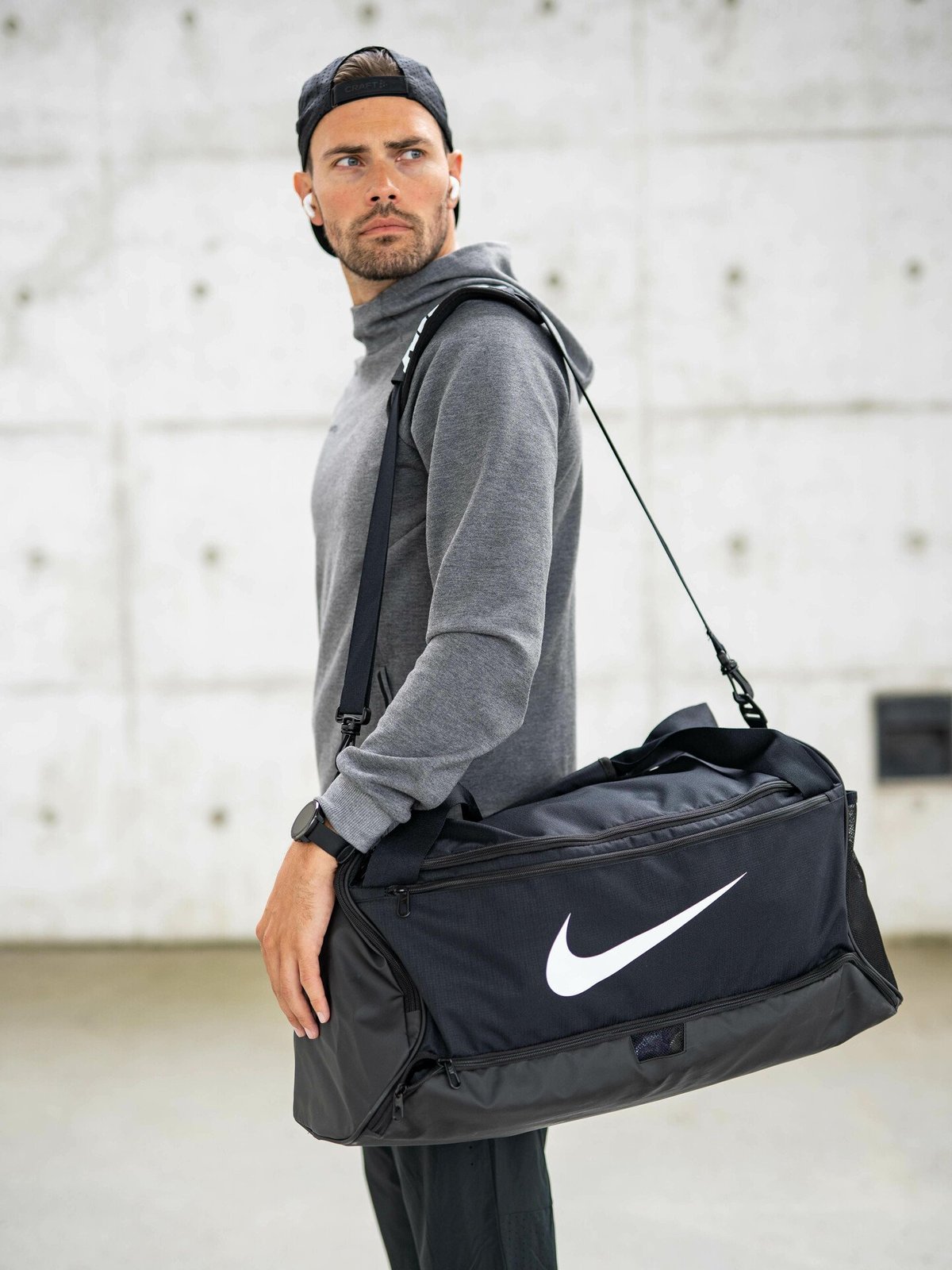 Nike Brasilia Training Duffel Bag 41L Black / White