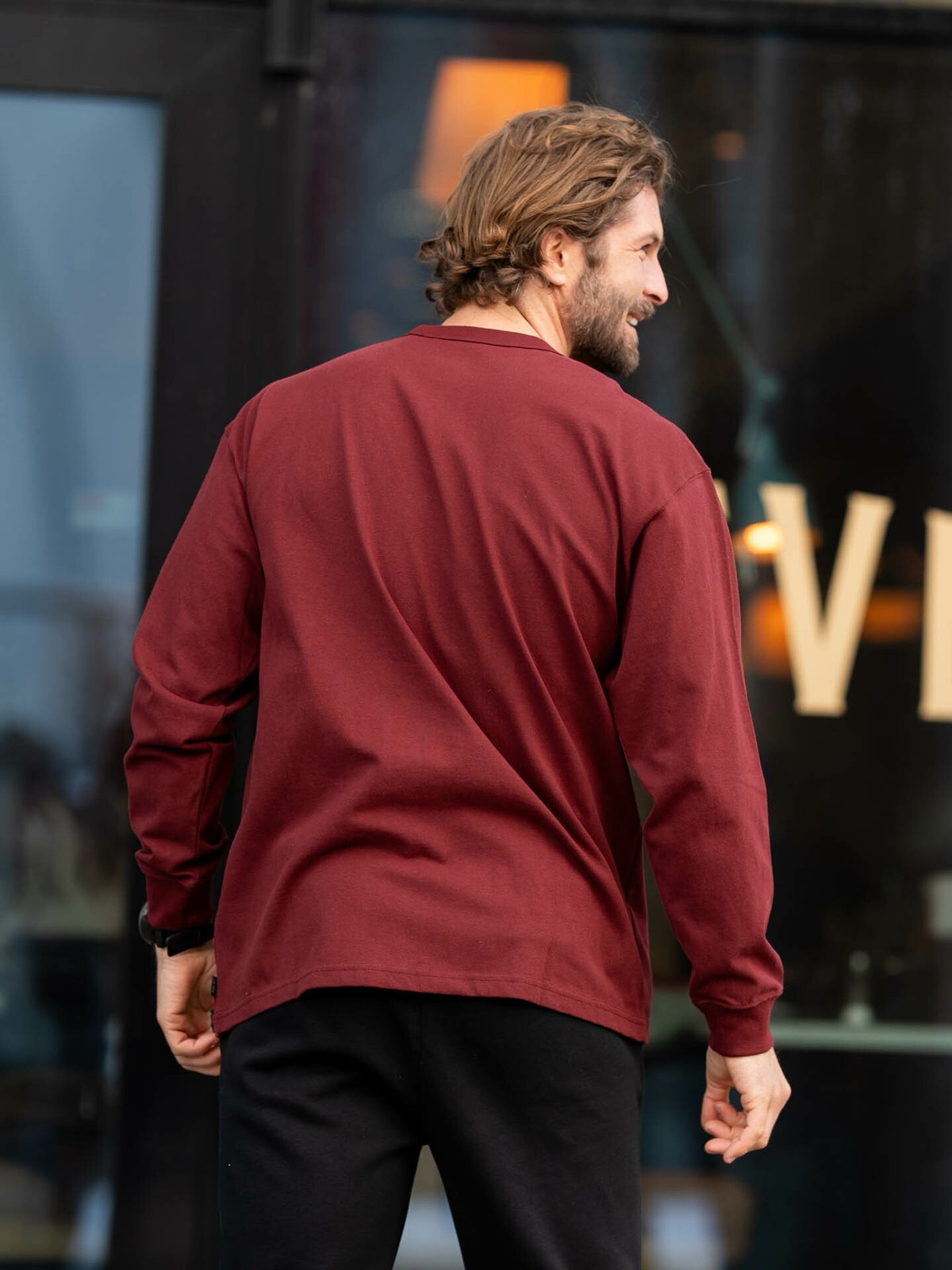 Nike Sportswear Premium Essential Long Sleeve Tee Dark Team Red