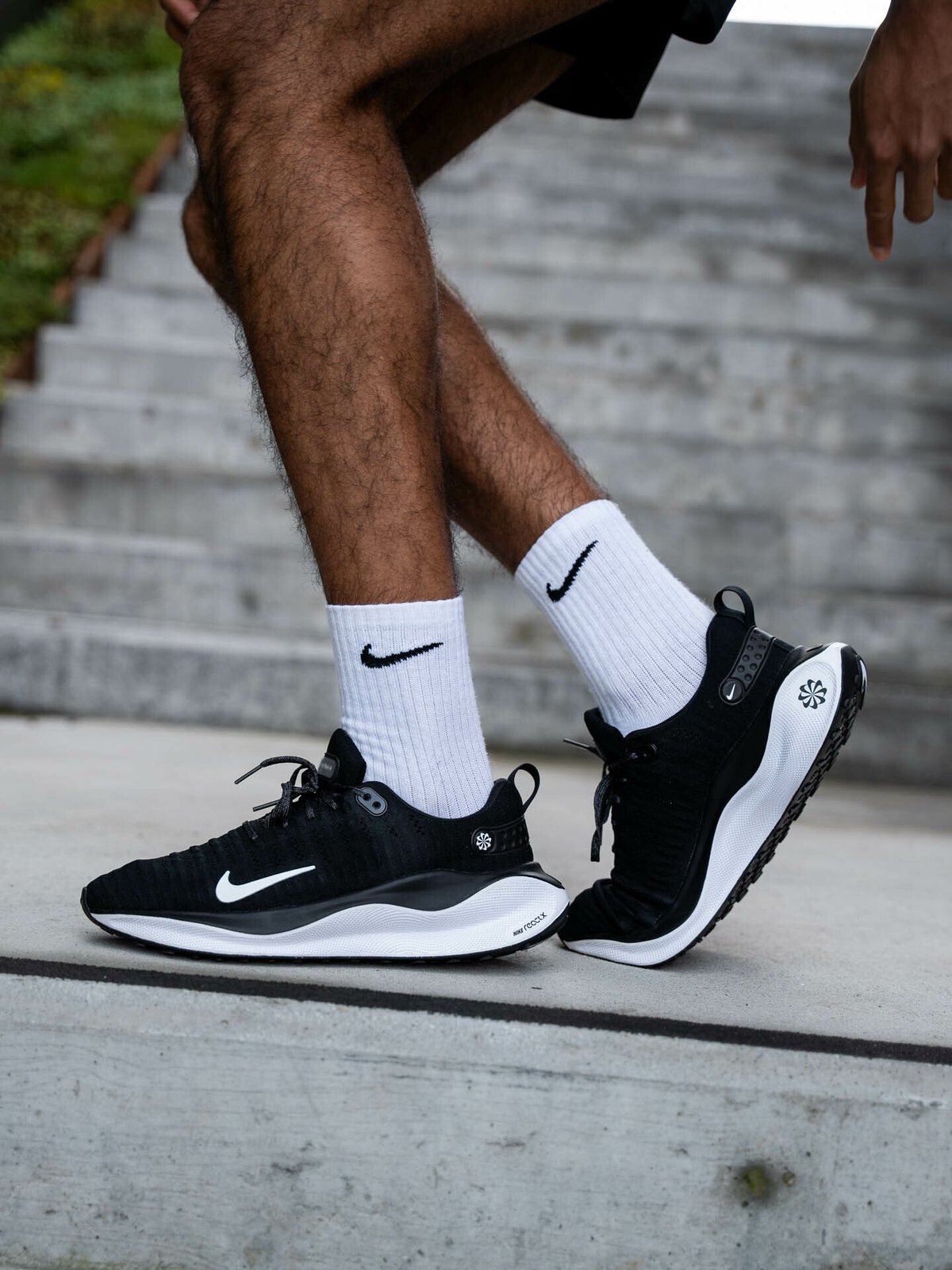 Nike React Infinity Run Flyknit 4 Svart/Dark Grey/Hvit