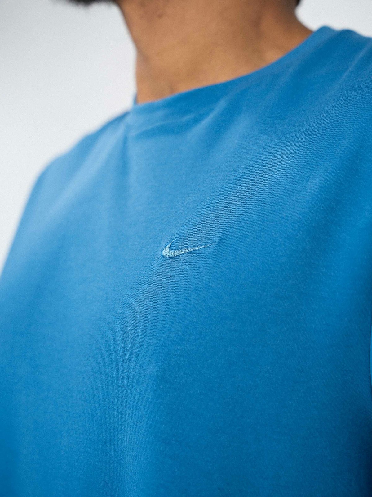 Nike Dri-Fit Primary Statement Short Sleeve Star Blue