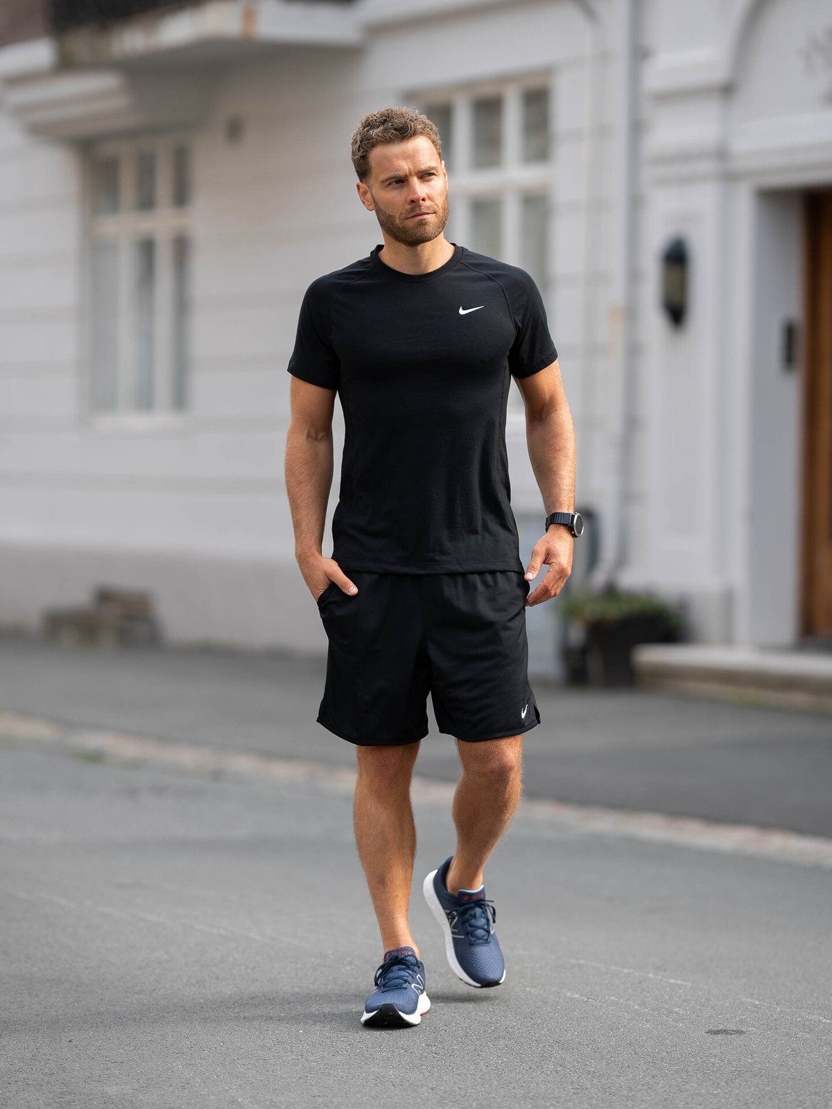 Nike Dri-Fit UV Hyverse Short Sleeve Tee Black / White