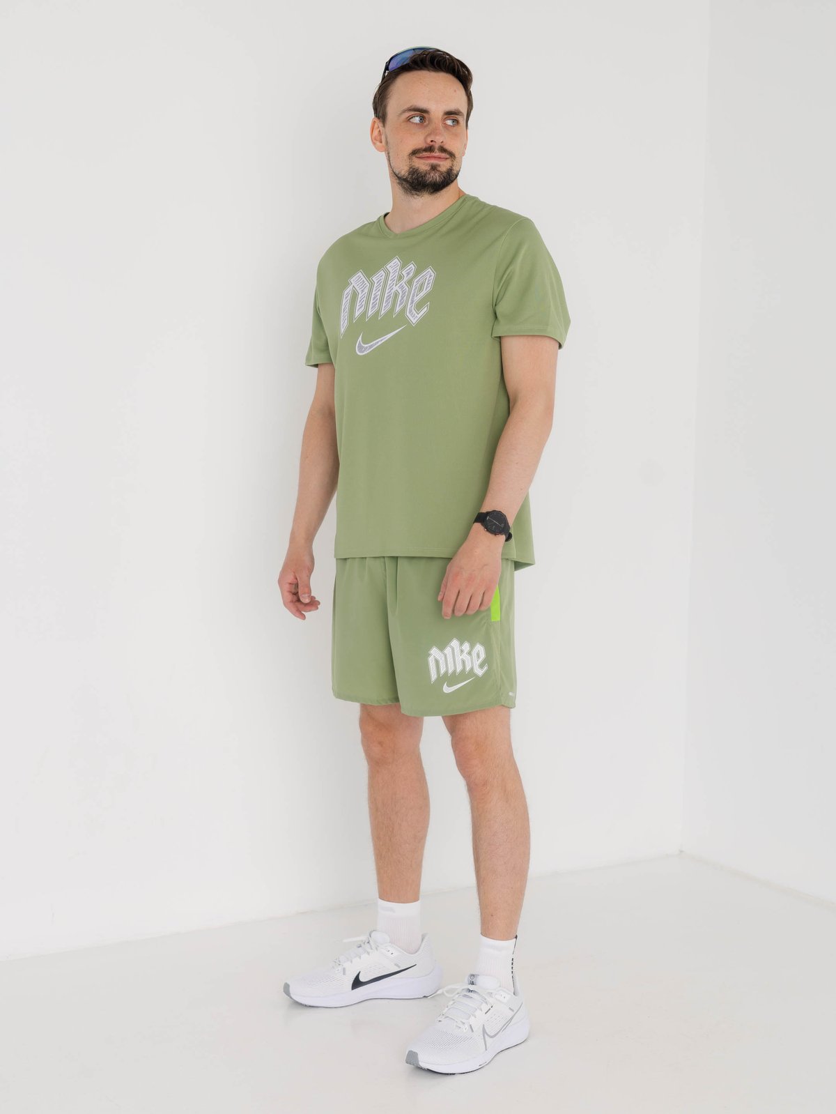 Nike Dri-Fit Run Division 5" Shorts Oil Green/Action Green
