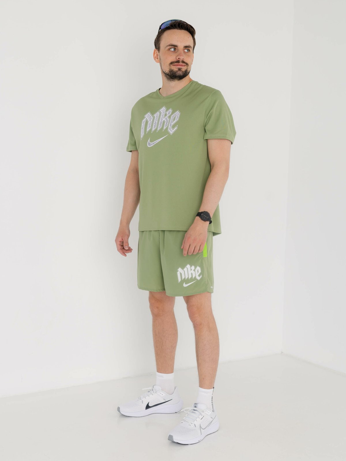 Nike Dri-Fit Run Division Miler Short Sleeve Oil Green