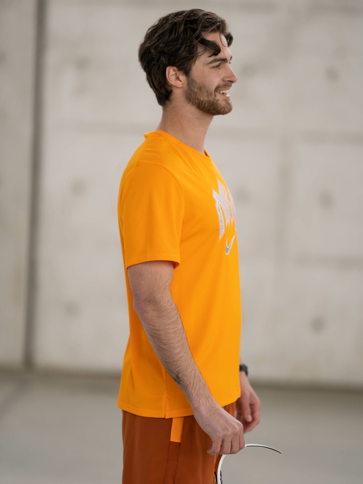 Nike Dri-Fit Run Division Miler Short Sleeve Vivid Orange