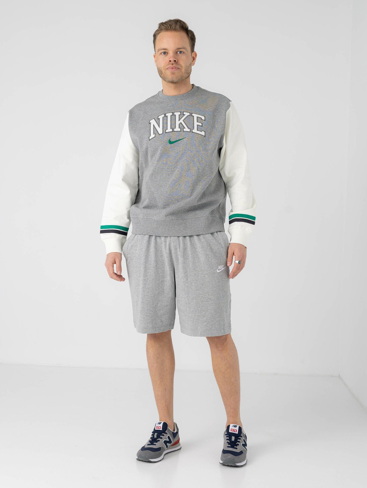 Nike Retro Fleece Crew BB Grå