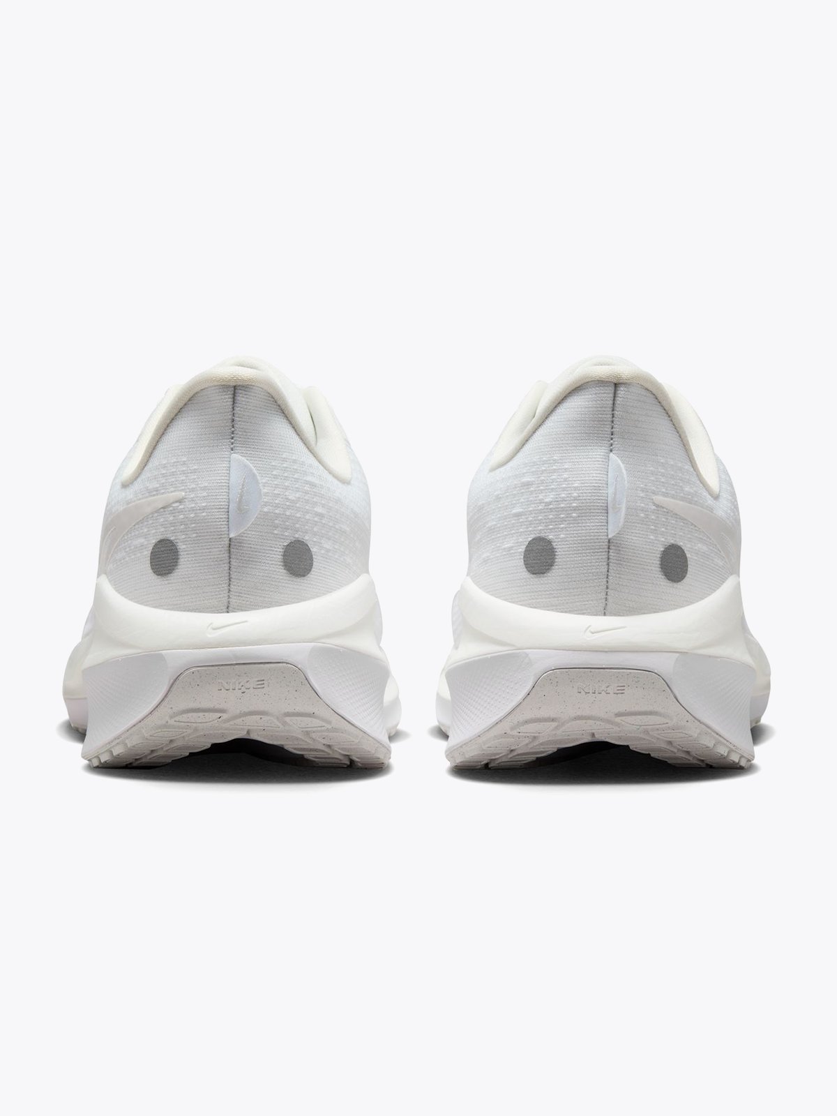 Nike Vomero 17 White