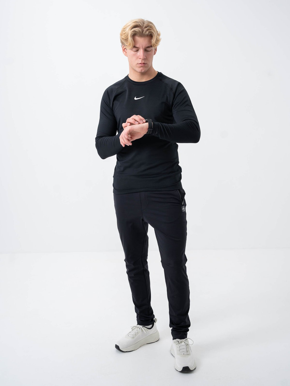 Nike Pro Warm Long Sleeve Crew Black / White