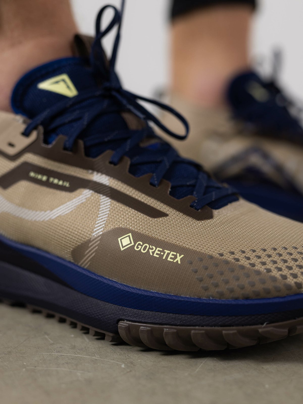 Nike React Pegasus Trail 4 GTX Khaki/Light Bone/Ironstone/Citron Tint