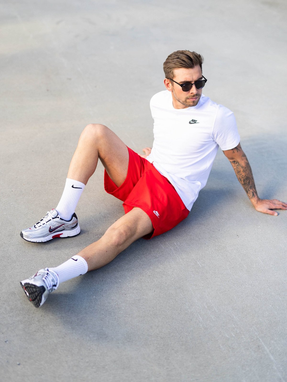 Nike Club Flow Short University Red / White