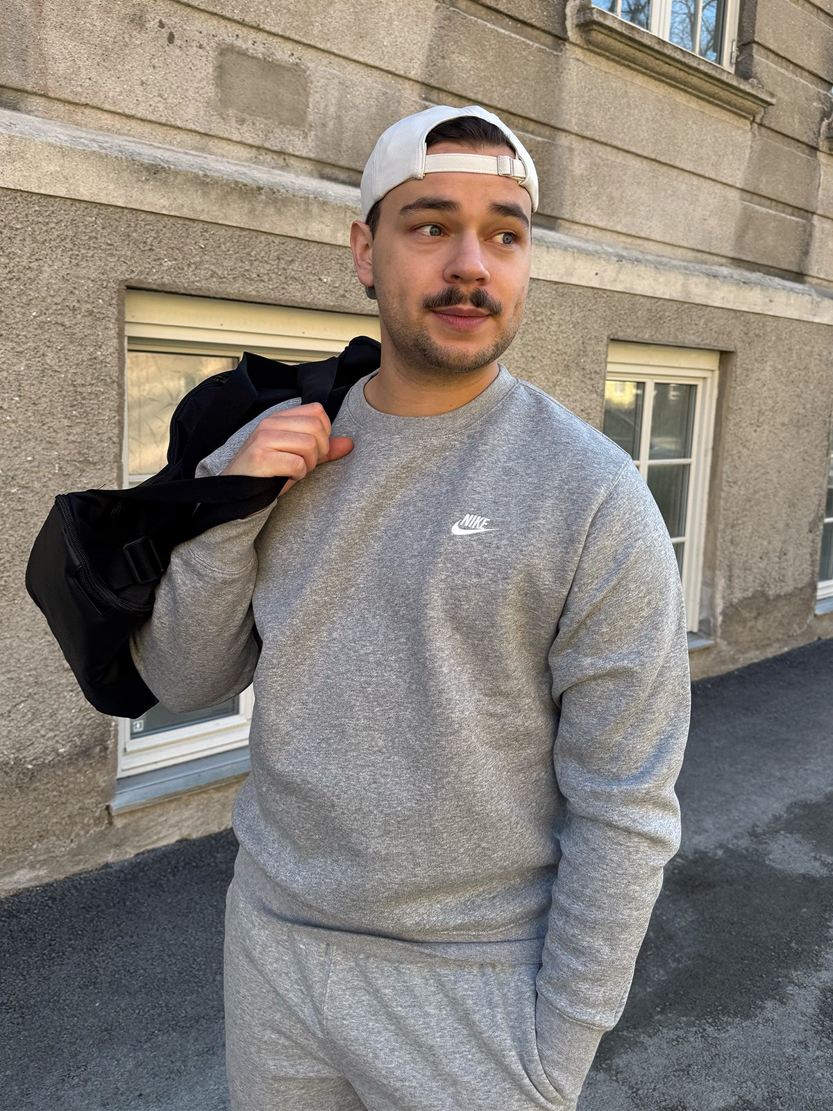 Nike Club Fleece Crew Dark Grey Heather / White